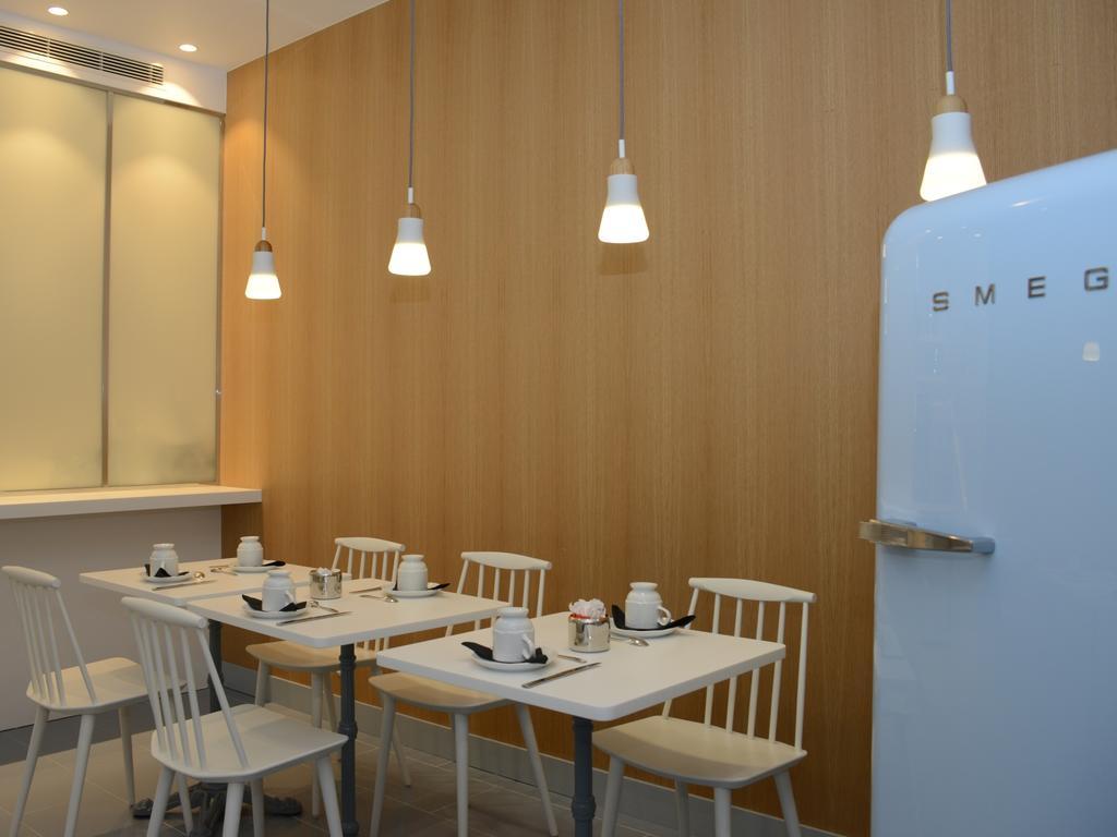 Hotel Le Lapin Blanc Paris Exteriör bild