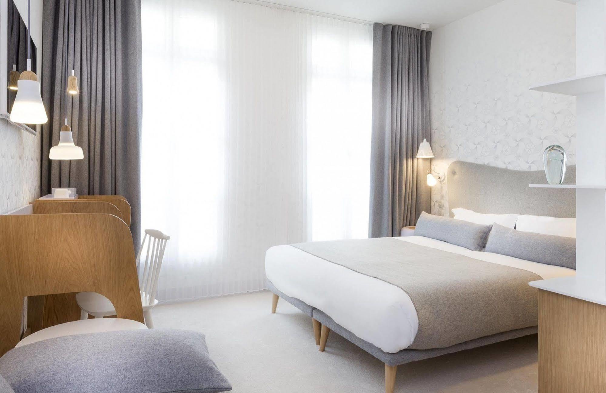 Hotel Le Lapin Blanc Paris Exteriör bild