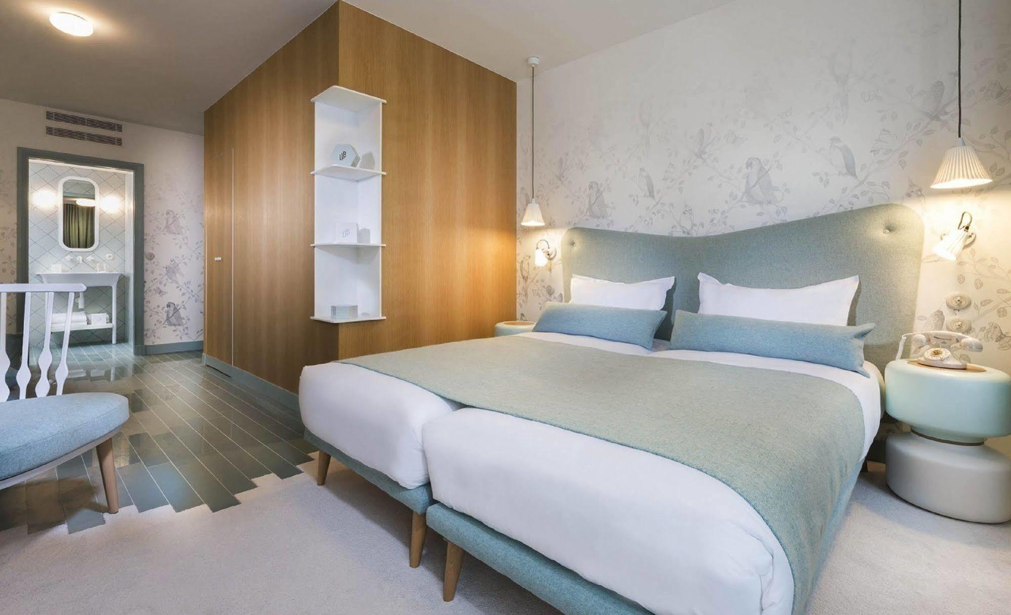 Hotel Le Lapin Blanc Paris Exteriör bild